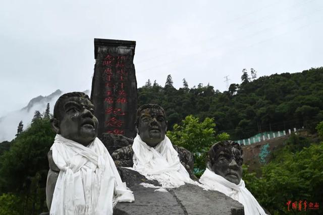 四省藏区是哪四省，四省藏区是什么（川藏汽车兵：车辙向西生长）