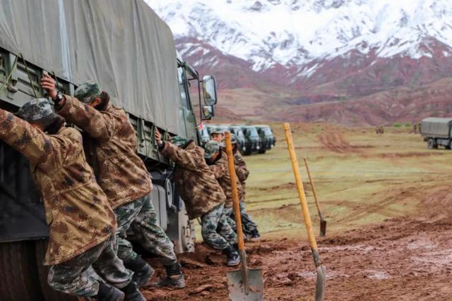 四省藏区是哪四省，四省藏区是什么（川藏汽车兵：车辙向西生长）