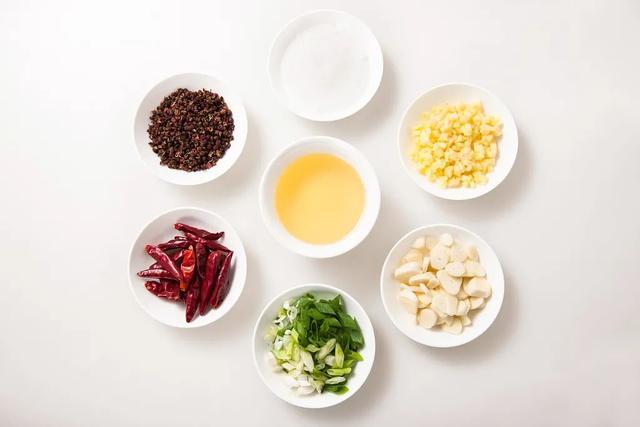 菜咸了怎么补救，咸菜太咸怎样快速变淡（这5个烹饪技巧让家人吃出健康）