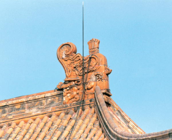 美国科学家发明了避雷针，避雷针是谁发明的（鸟巢、长城、佛香阁......都是怎么避雷的）