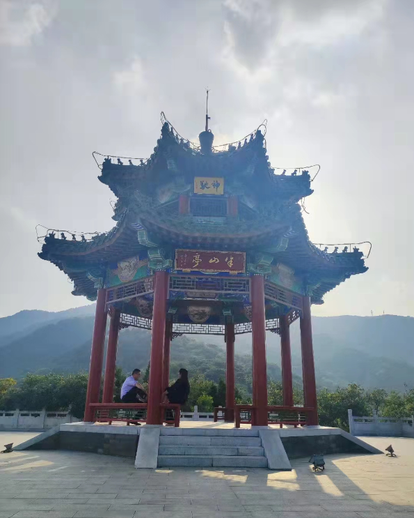 美国科学家发明了避雷针，避雷针是谁发明的（鸟巢、长城、佛香阁......都是怎么避雷的）