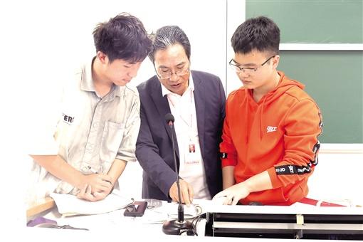 高铁高职学校有哪些，高铁学校属于职高（用匠心擦亮“高铁湘军”名片——湖南高铁职院成功创建省域“双高”校纪实）