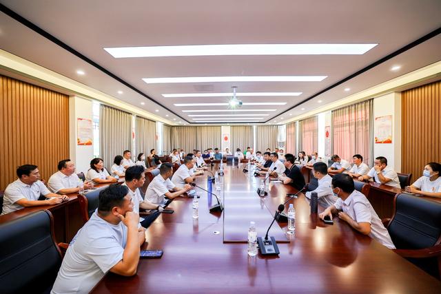 中国石油华东大学继续教育，中国石油大学排名（<华东>教育帮扶内蒙古科左后旗培训班学员走进徐村交流学习）