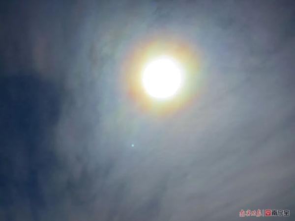 日晕三更雨是什么意思，为什么日晕三更雨（南宁上空惊现“七彩日晕”）