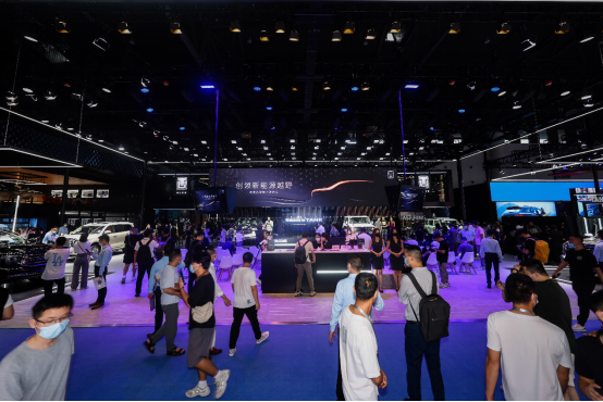 成都车展焦点，长城汽车携焕新矩阵电亮2022成都车展