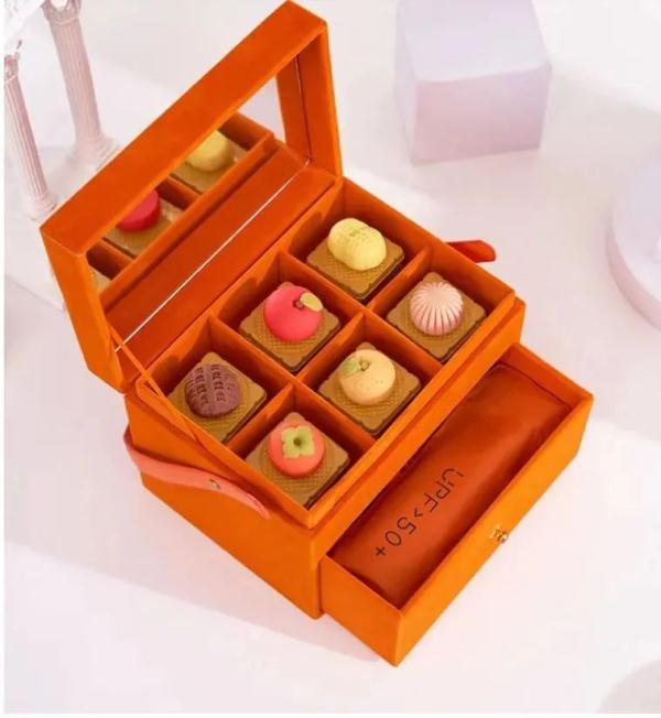 25厘米是多少寸，蛋糕25厘米是多少寸（杯子、香囊、丝巾……月饼礼盒“混搭”花样多）