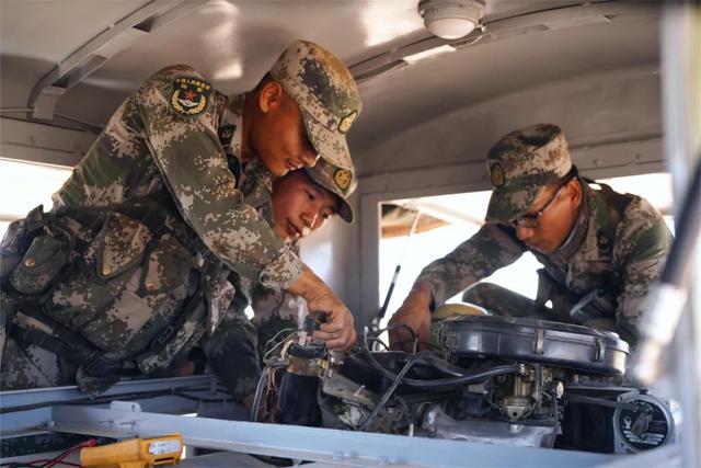鏖战大漠，指挥保障显神威，千里戈壁打一地名