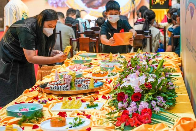 全聚德月饼仿膳礼盒，全聚德糕点礼盒（老字号仿膳饭庄举行技艺传承仪式）