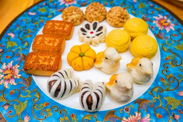 全聚德月饼仿膳礼盒，全聚德糕点礼盒（老字号仿膳饭庄举行技艺传承仪式）