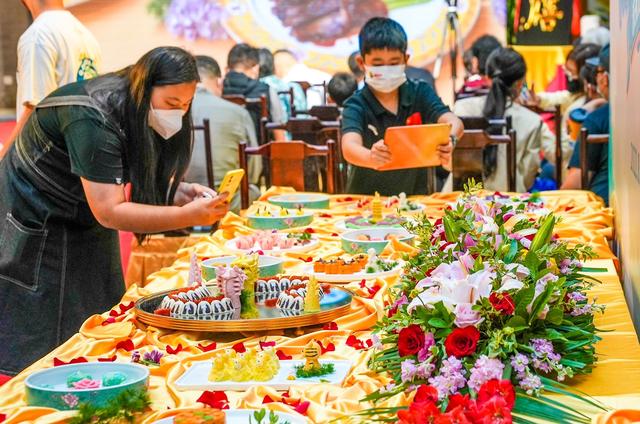 全聚德月饼仿膳礼盒，全聚德糕点礼盒（老字号仿膳饭庄举行技艺传承仪式）