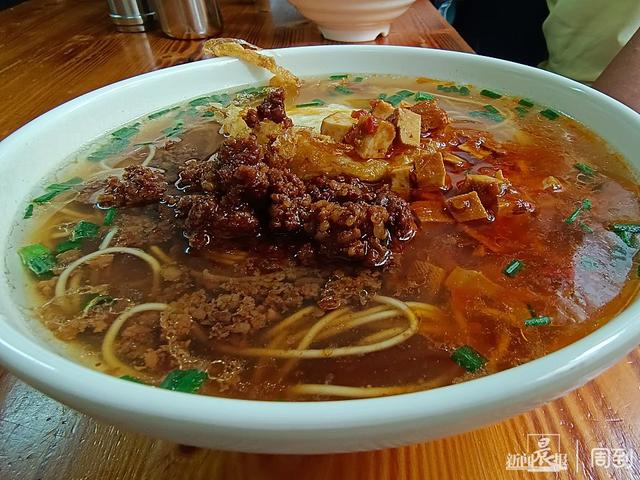 上海烟多少钱一包，金色上海烟多少钱一包 （街坊邻居吃了几十年的上海小面馆）