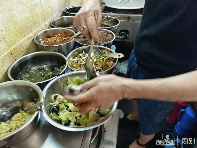 上海烟多少钱一包，金色上海烟多少钱一包 （街坊邻居吃了几十年的上海小面馆）