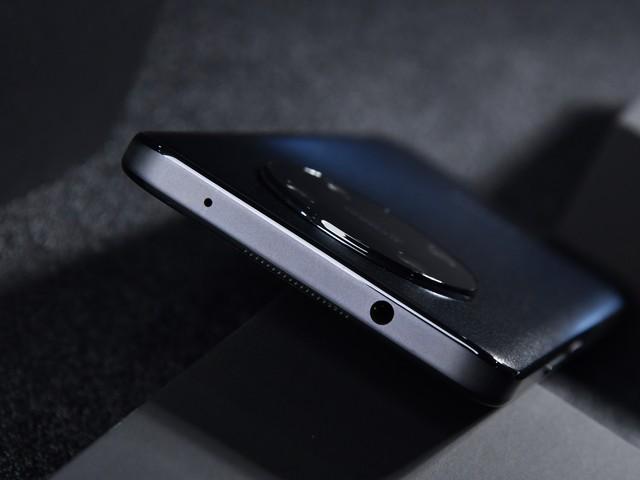 爱奇艺怎么调亮度，爱奇艺亮度怎么调（Z世代人群的购机新选择）