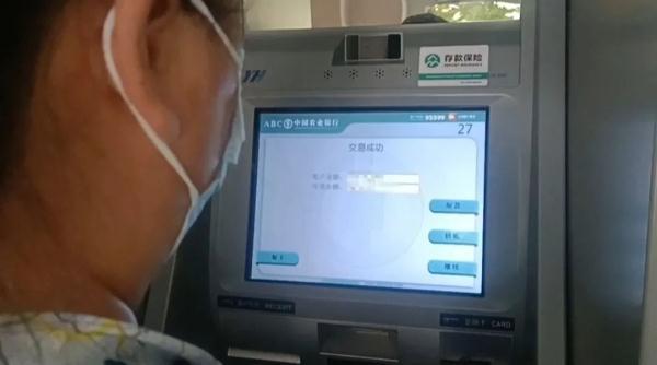 中加两笔是什么字，中加两笔变成什么字（”真假民警面对面PK）