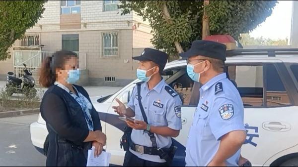 中加两笔是什么字，中加两笔变成什么字（”真假民警面对面PK）