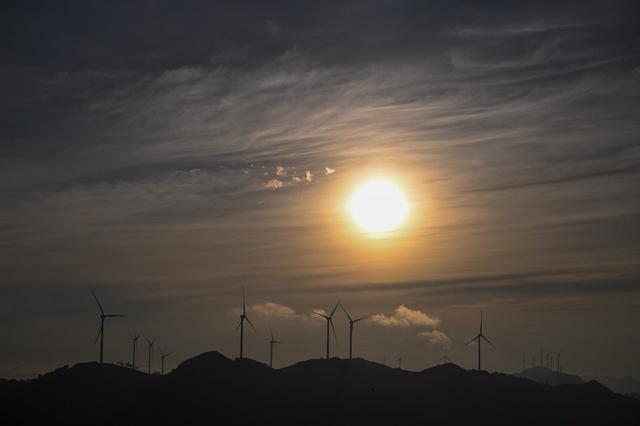 连绵不断的山叫什么，连绵不断的山叫是什么（河南卢氏冠云山云海风景绝美）