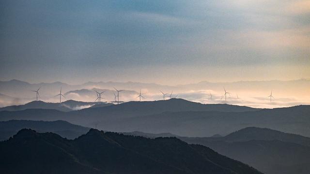 连绵不断的山叫什么，连绵不断的山叫是什么（河南卢氏冠云山云海风景绝美）