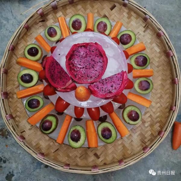 5英寸蛋糕有多大，6寸蛋糕多大多少钱（星宝、海浜生日快乐）