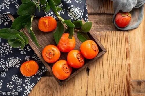 香蕉不能和什么食物一起吃，香蕉不能和哪些食物一起吃（空腹时不能吃这些食物）