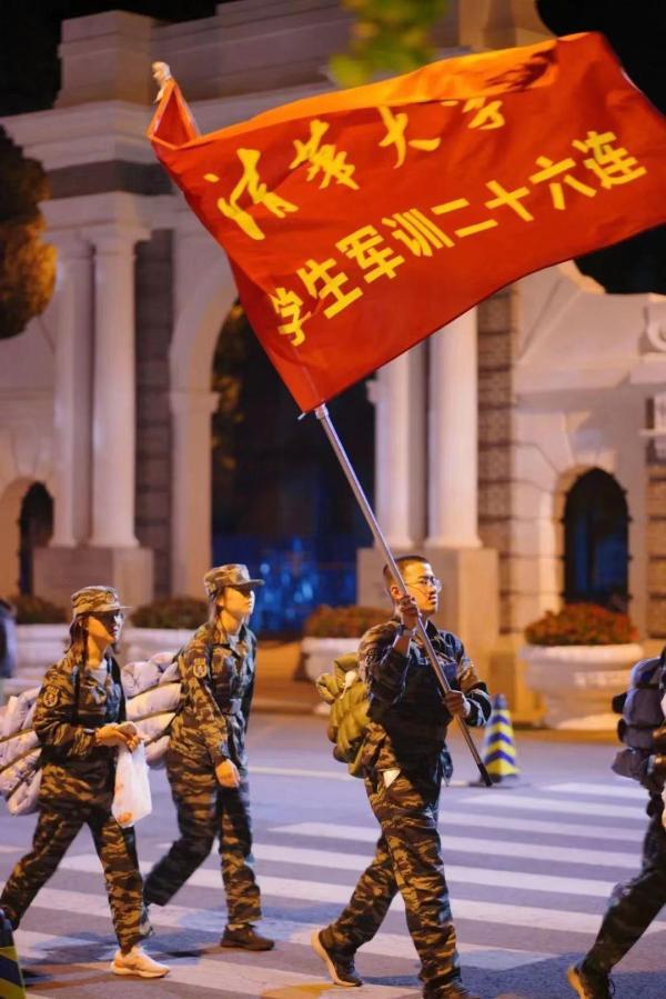 军训的意义，军训的意义作文（红蓝对抗、抢滩登陆等训练引关注）