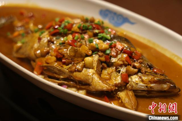 臭鳜鱼是哪个地方的特色菜，臭桂鱼是哪里的特产（徽菜头牌臭鳜鱼：臭恶犹美）
