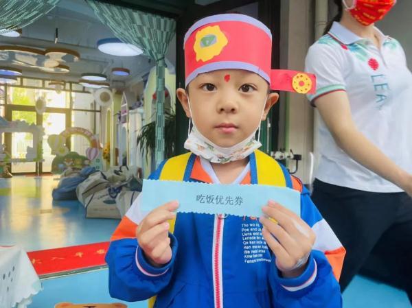 开学祝福语八个字，大学祝福语 八个字（开学第一天各学校“花式”迎接新生）