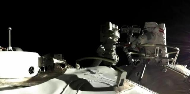 神舟六号航天员是谁，神舟五号的航天员是谁?神舟六号的航天员是谁（中国空间站，我们来了）