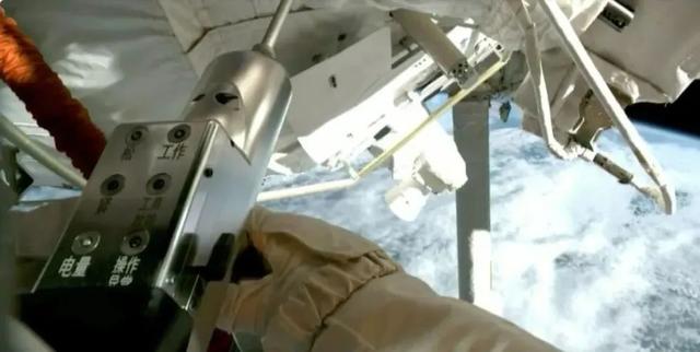 神舟六号航天员是谁，神舟五号的航天员是谁?神舟六号的航天员是谁（中国空间站，我们来了）