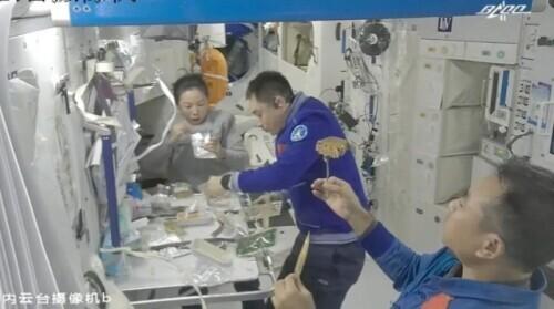 中国空间站有多大，中国空间站离地球有多少公里（中国空间站，“感觉良好！”）