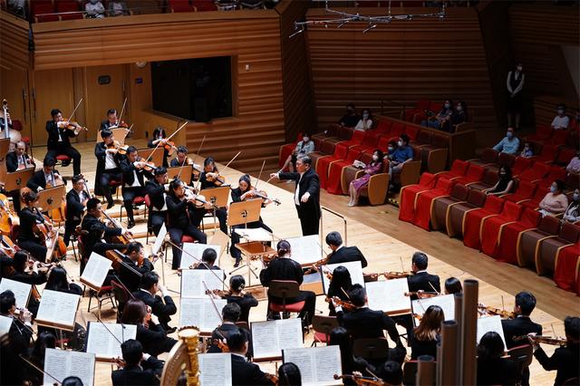 上海干洗店加盟，洗衣店（柏林爱乐新晋首席梅第扬加盟）