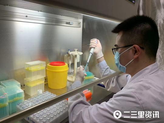 杨鹏个人简介，杨鹏是什么人（“幕后英雄”实验室医生杨鹏的苦与乐）
