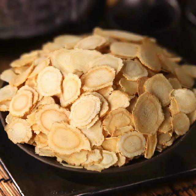 红参的作用与功效，红参的功效与作用（养生功效各不相同）