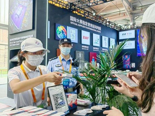 中国青年志愿者，中国青年志愿者的宗旨（1700名志愿者全情投入服贸会）