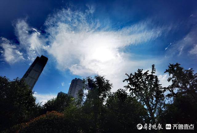 什么的白云，什么的白云像什么（天空中轻盈飘荡的白云）