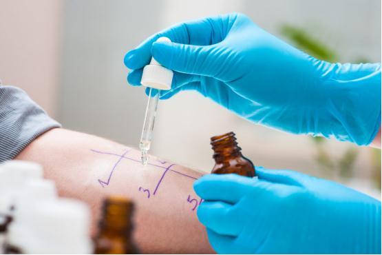 皮肤过敏的症状，皮肤过敏症状有哪些（秋季，别让过敏困扰你）