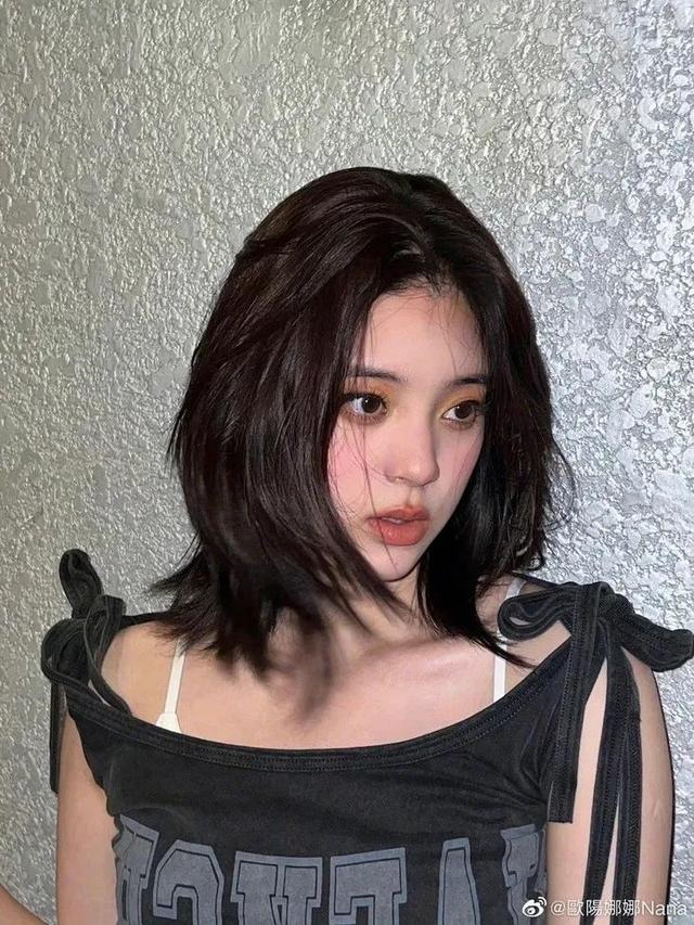 只涂隔离霜可以吗，化妆只涂bb霜不涂隔离霜可以吗（最近带小花上热搜的人）