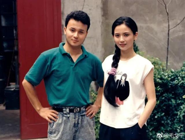 只涂隔离霜可以吗，化妆只涂bb霜不涂隔离霜可以吗（最近带小花上热搜的人）