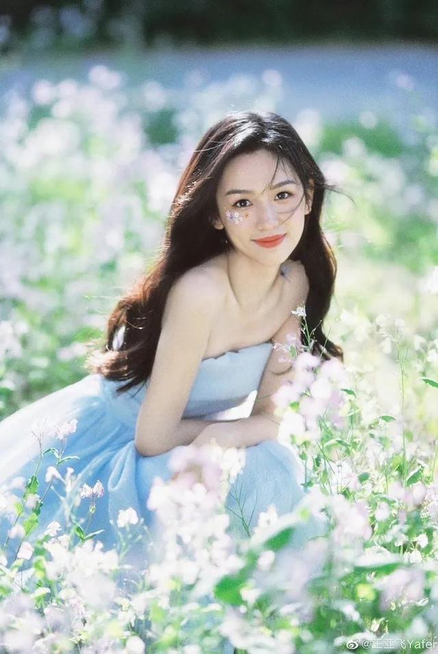 只涂隔离霜可以吗，化妆只涂bb霜不涂隔离霜可以吗（最近带小花上热搜的人）