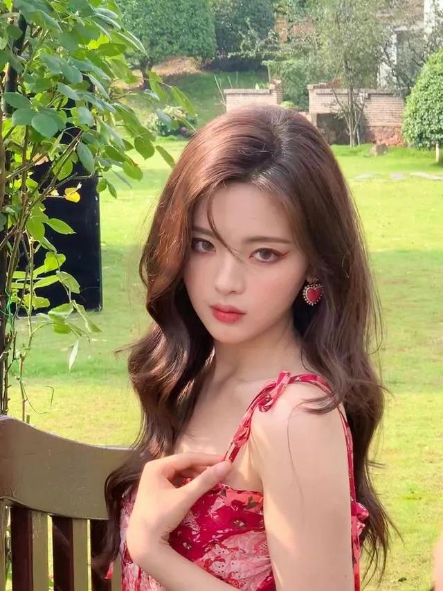 只涂隔离霜可以吗，化妆只涂bb霜不涂隔离霜可以吗（最近带小花上热搜的人）