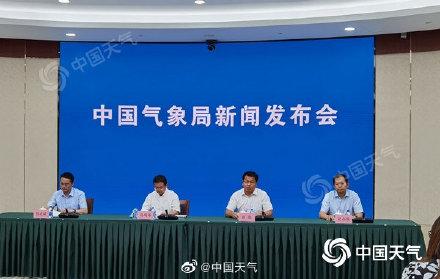 形容夏天的词语四个字，夏天的形容词四个字（今夏为1961年来最热夏天）