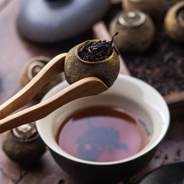 女性养生茶，女人喝什么茶美容养颜（这几种茶助你喝出好气色）