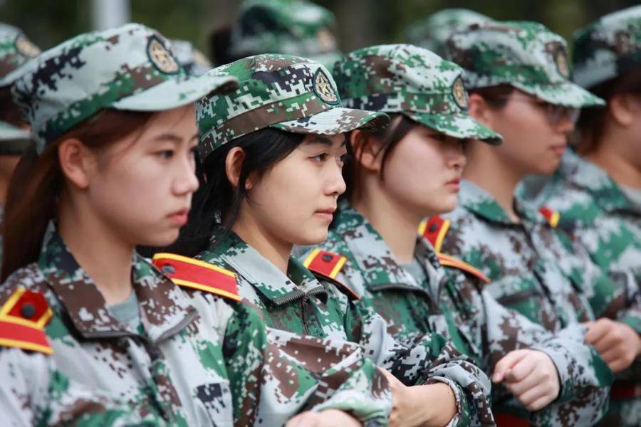 烟台理工学院，烟台理工学院有专科吗（烟台理工学院2022级新生军训高清大图来了）