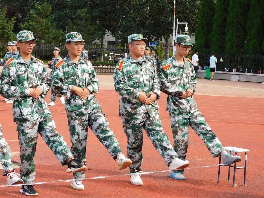 烟台理工学院，烟台理工学院有专科吗（烟台理工学院2022级新生军训高清大图来了）