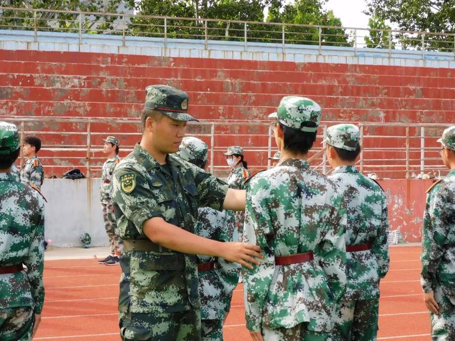 烟台理工学院，烟台理工学院有专科吗（烟台理工学院2022级新生军训高清大图来了）