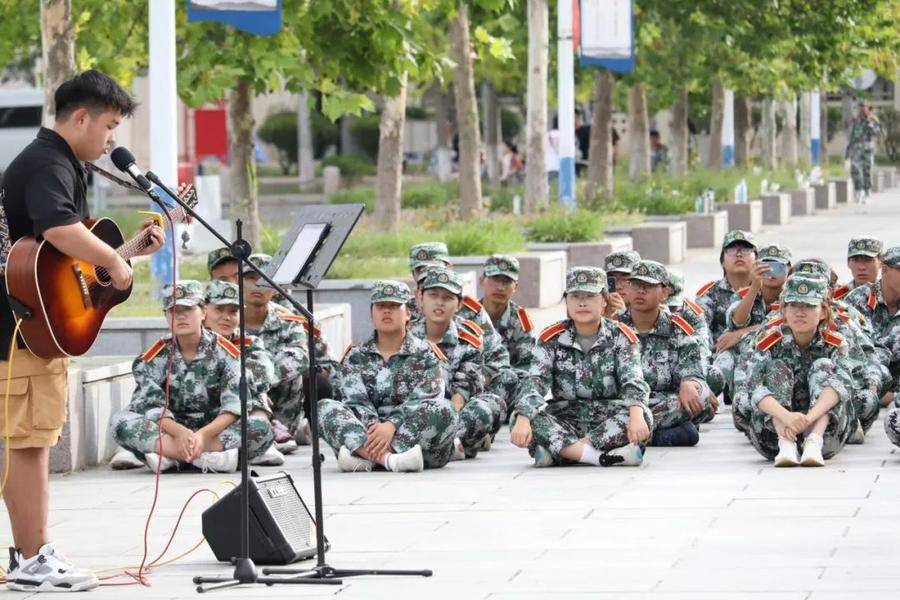 烟台理工学院，烟台理工学院有专科吗（烟台理工学院2022级新生军训高清大图来了）