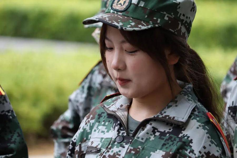 烟台理工学院，烟台理工学院有专科吗（烟台理工学院2022级新生军训高清大图来了）