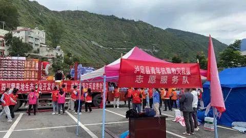 正六后服装什么档次，正六后服装官网（安置点里开了“儿童乐园”）