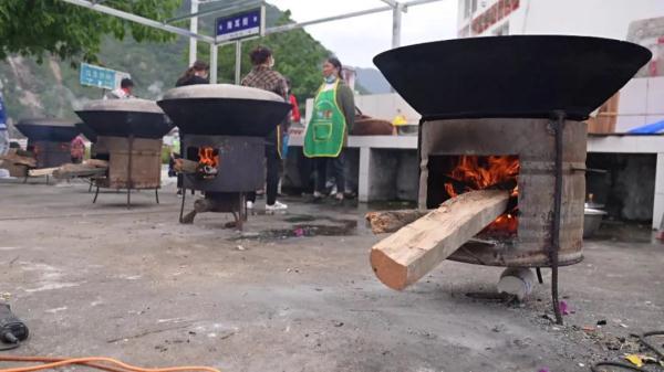 ■″一生只为你守候□″一生只为，为你一生的守候（网友不约而同开始起“名字”网名）