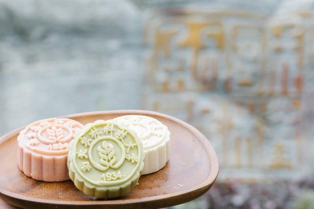 西安电子科技大学校徽，西北工业大学哪个专业好（陕西八所高校联名推出校徽月饼套装）