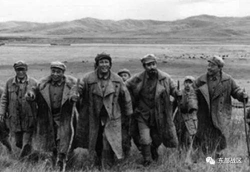 毛爷爷，毛爷爷的生日是多久（毛主席逝世46周年图片）